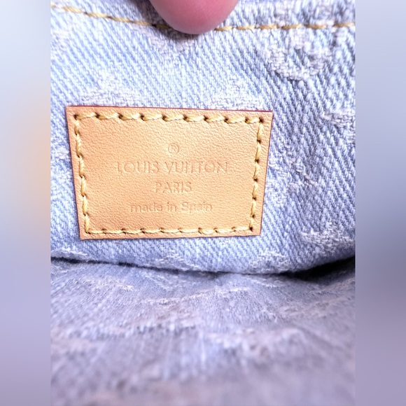 Louis Vuitton pochette LIV monogram DENIM bag - Picture 10 of 11